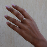 Anello mezzo dito Nefertiti - l’eleganza ha un tocco in più