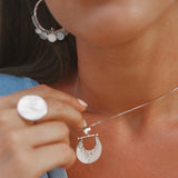 Collana Concha Blanca - indossa la luminosità di Formentera