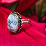 Anello Rugiada - una goccia d’acqua in pietra di luna